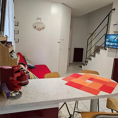 Casa Silenziosa Con Terrazza Appartamento
